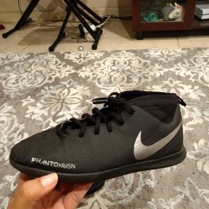 Nike Phantom indoor soccer shoes